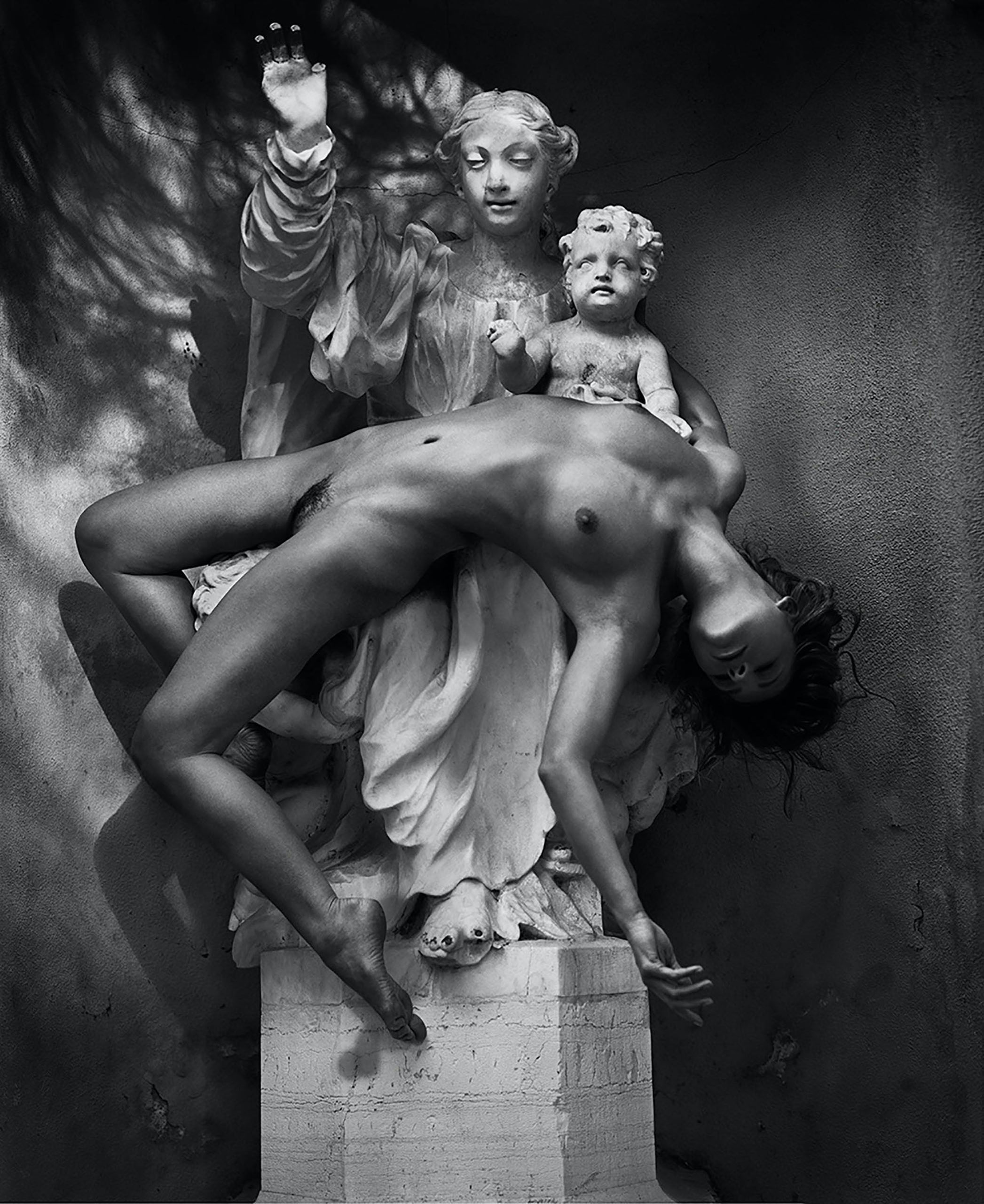 Vincent-peters- resized updated statue 1