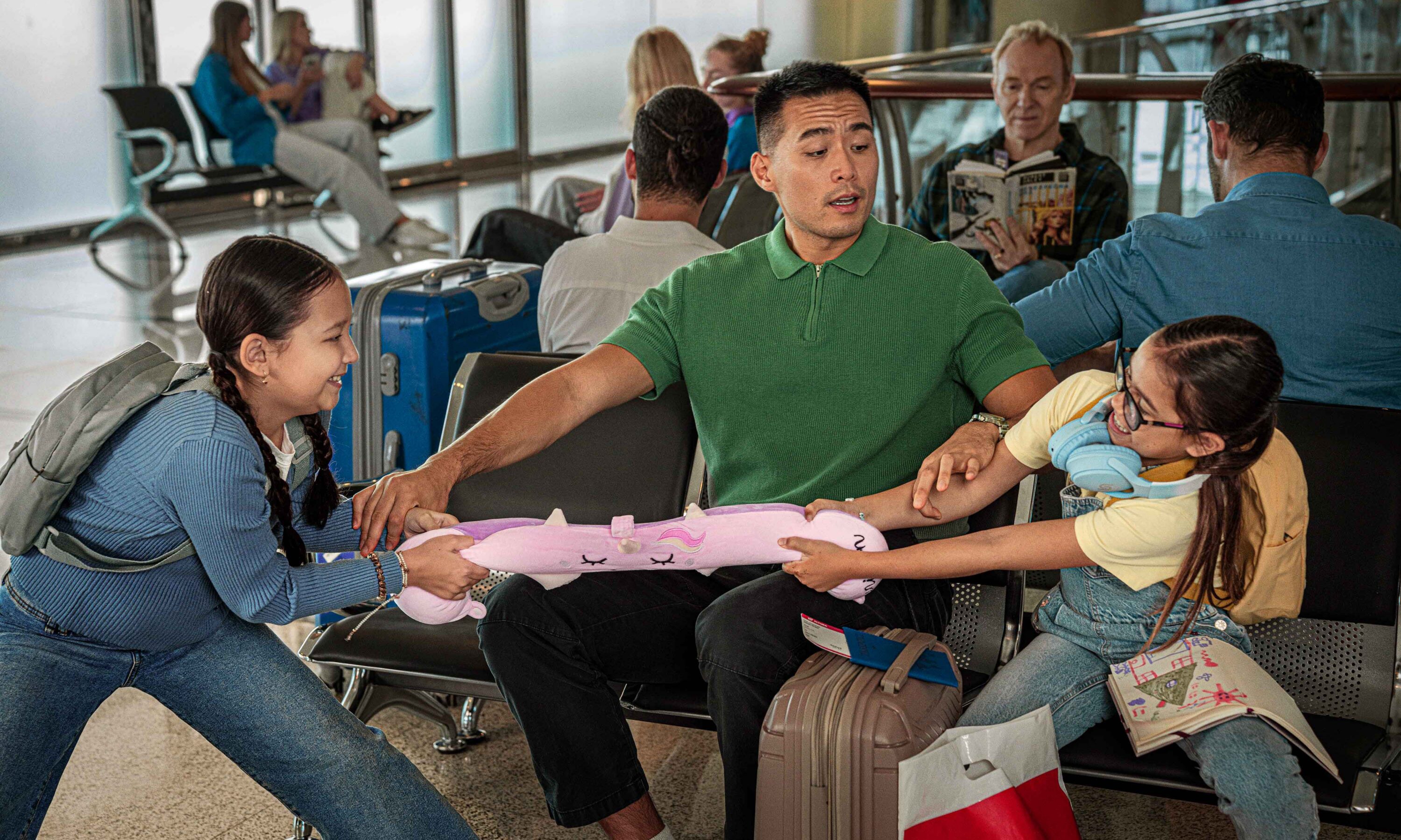 wrenagency_dougiewallace_panadol_Airport_PAN8739_v2f