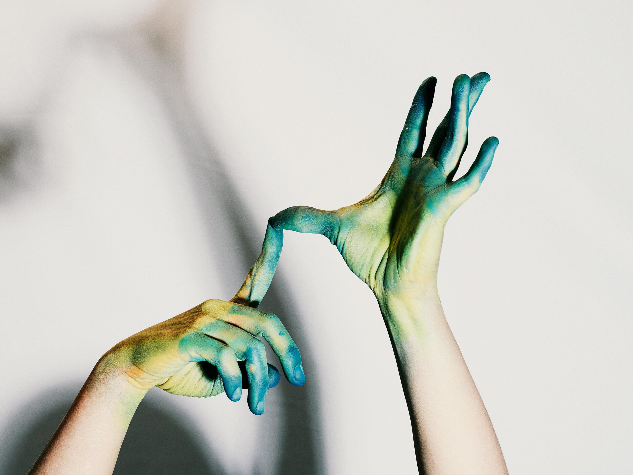 WrenAgency_FelicityMcCabe_Devil-Makes-Work-12_A_sRGB