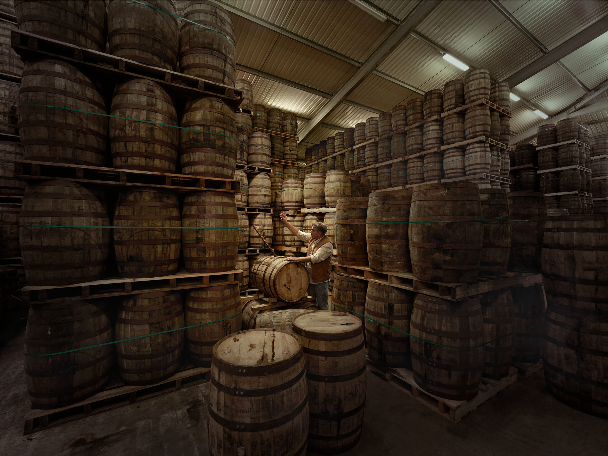 NICK_MEEK_HOWDEN_DISTILLERY_INDOOR_