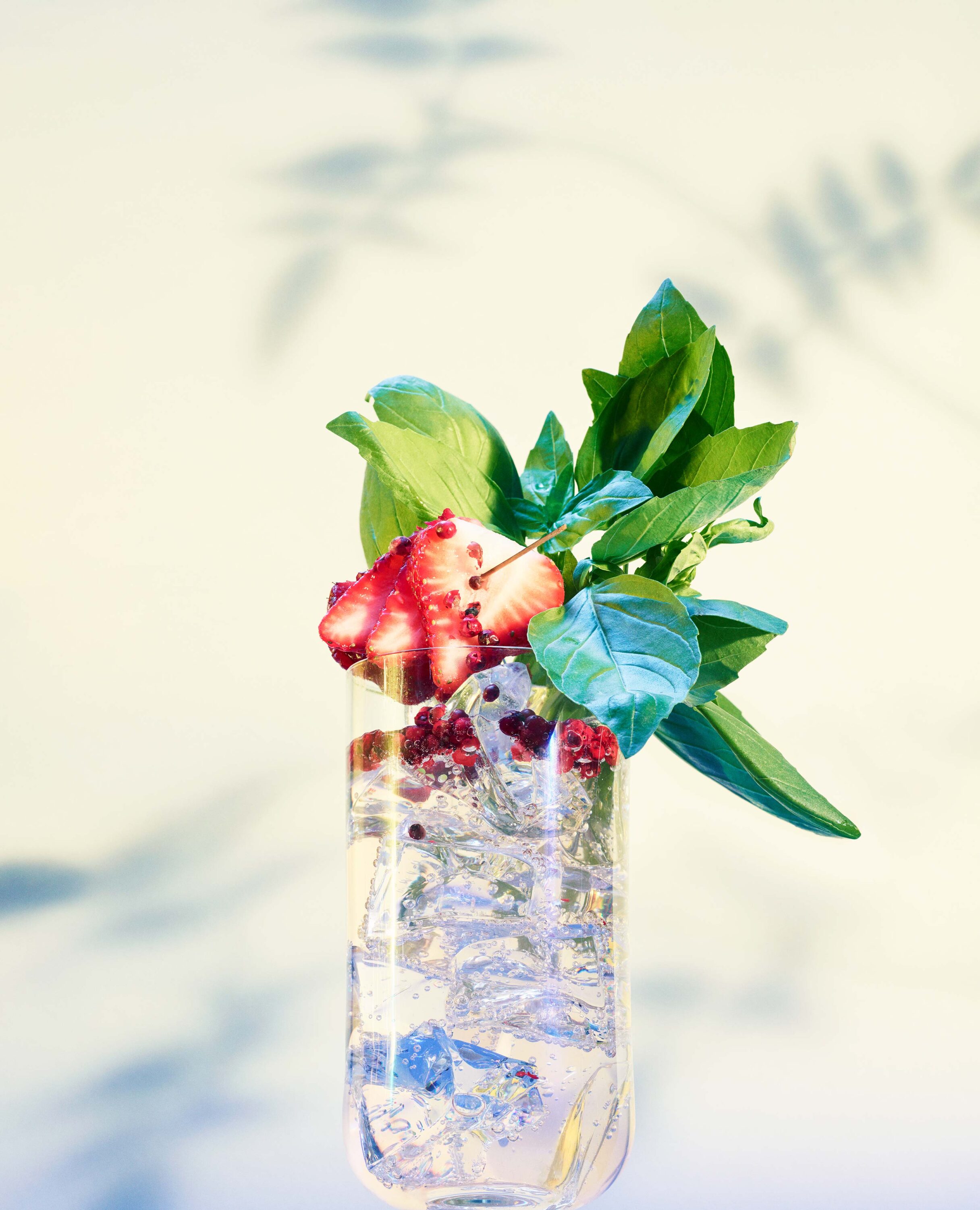 WrenAgency-FelicityMcCabe-Sager-&-Wilde_Strawberry-Cocktail-Cover_sRGB
