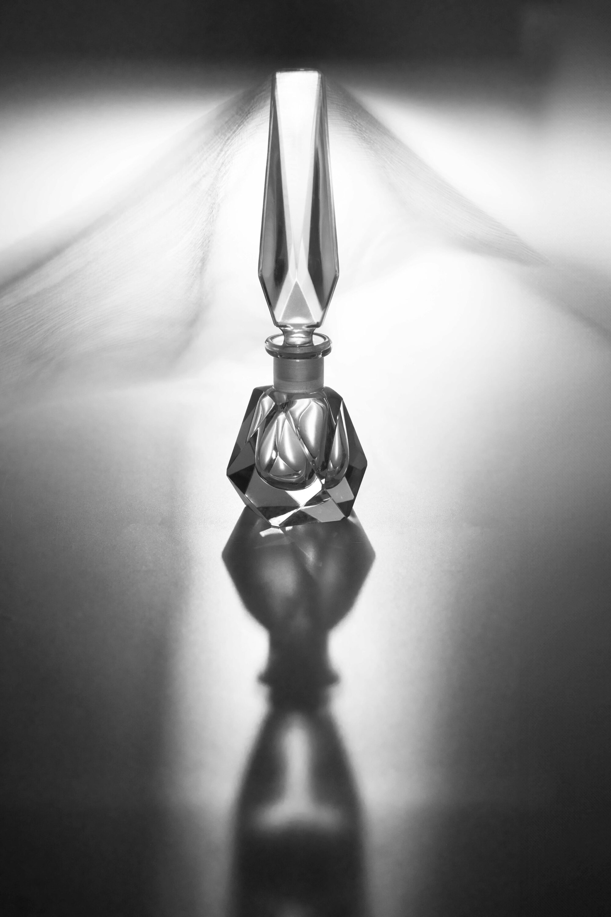 WREN-RICHARD_FOSTER-rf4413_rakes_sense_antique_fragrance_bottles_small_purple