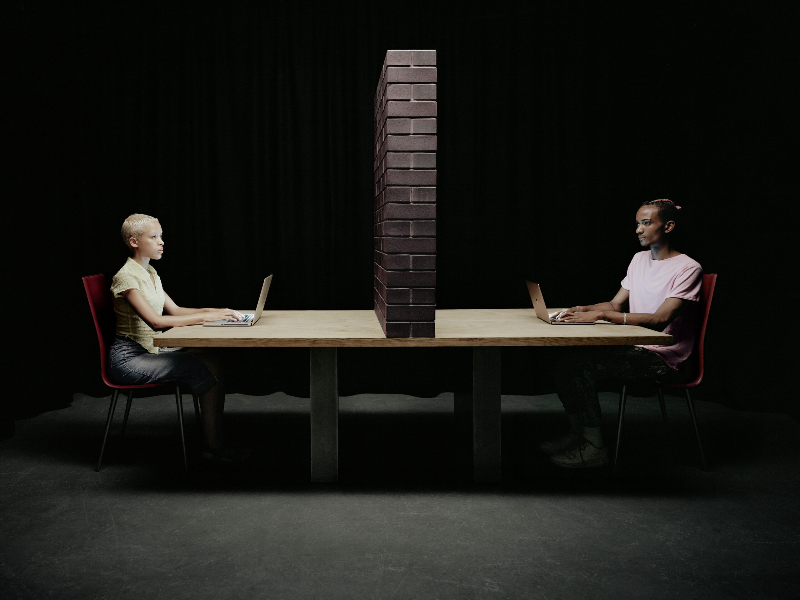 WREN_DAVID_STEWART_WEB_The WALL grace & alex V2