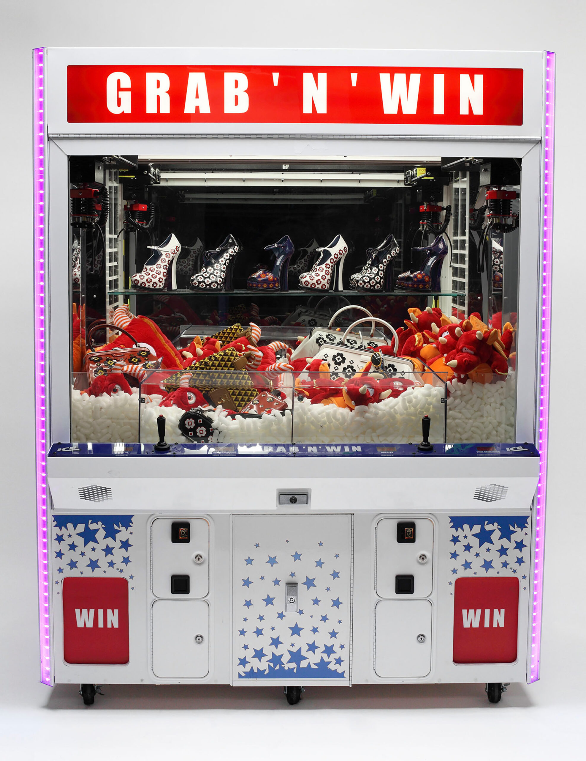 WREN-Luke_Stephenson-LS-Wonderland-Grab&Win_01-fashion