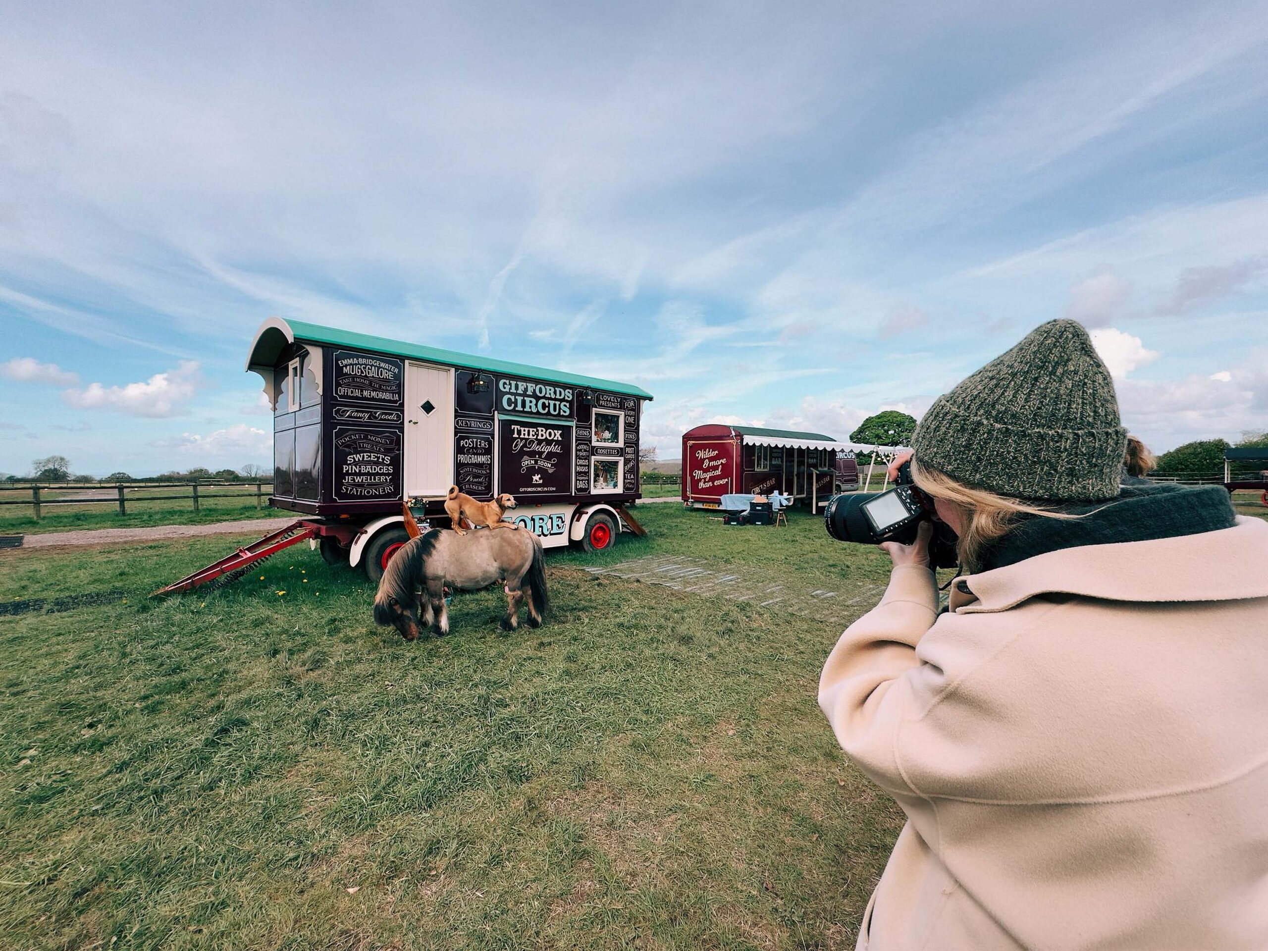 WREN-RACHEL_LOUISE_BROWN-BTS-TELEGRAPH_LUXURY-3