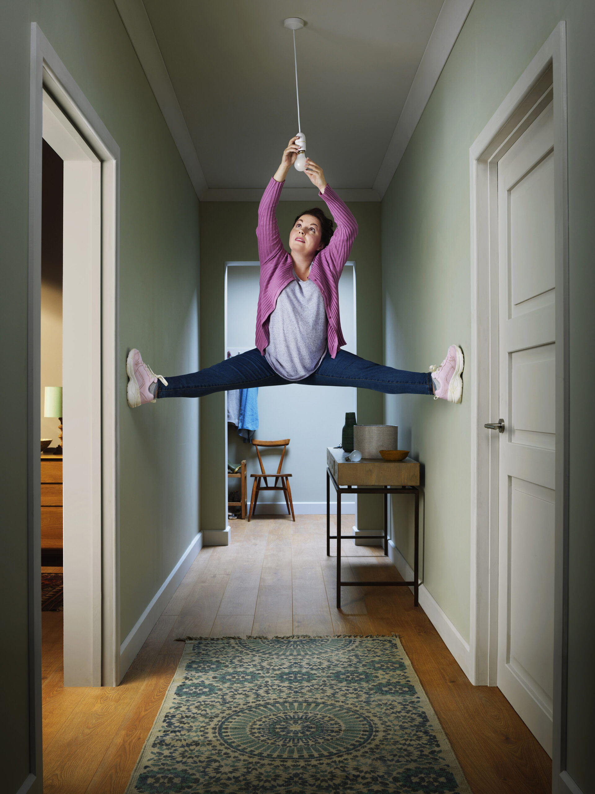 WREN-Davd_Stewart-Amazon Hanna_Portrait