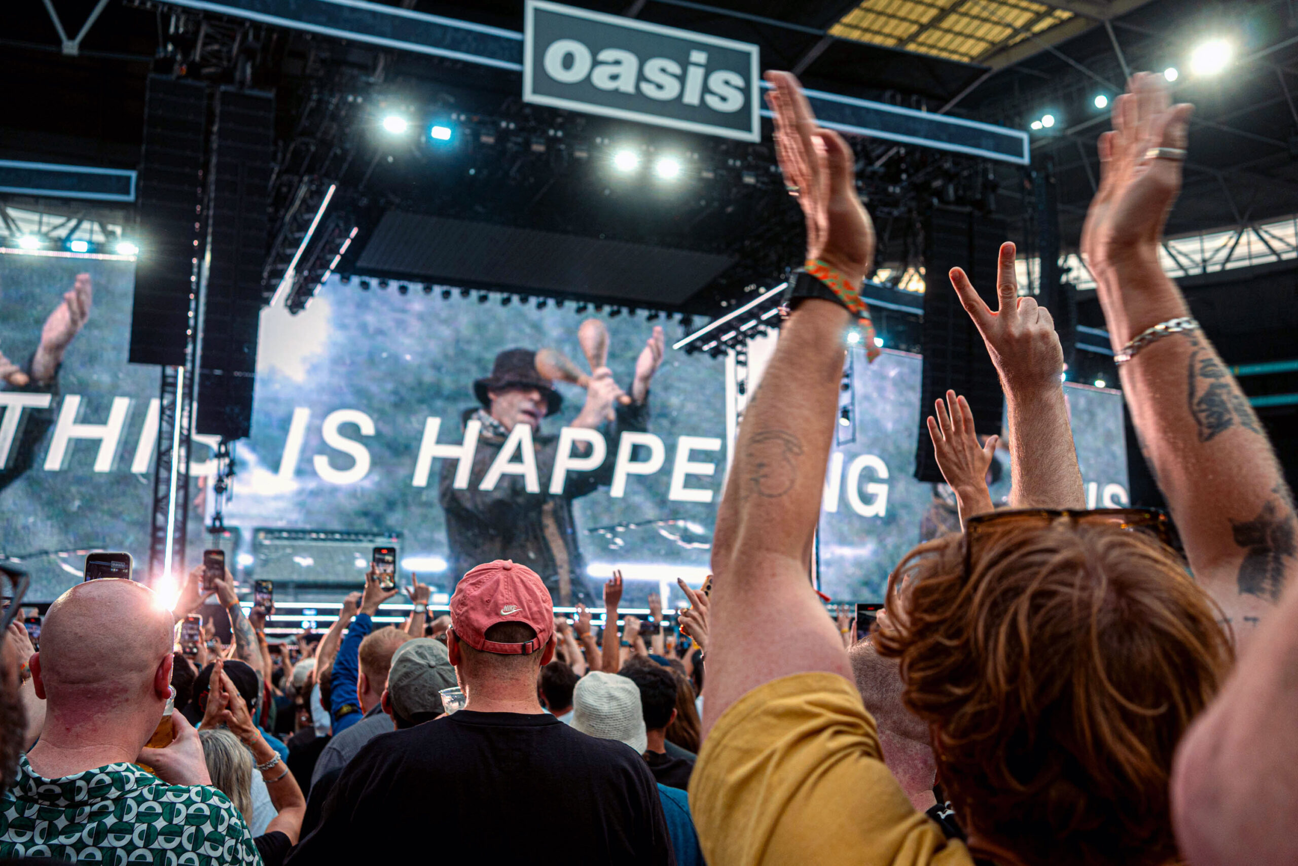 WREN-Dougie_Wallace-Oasis_DSC2191