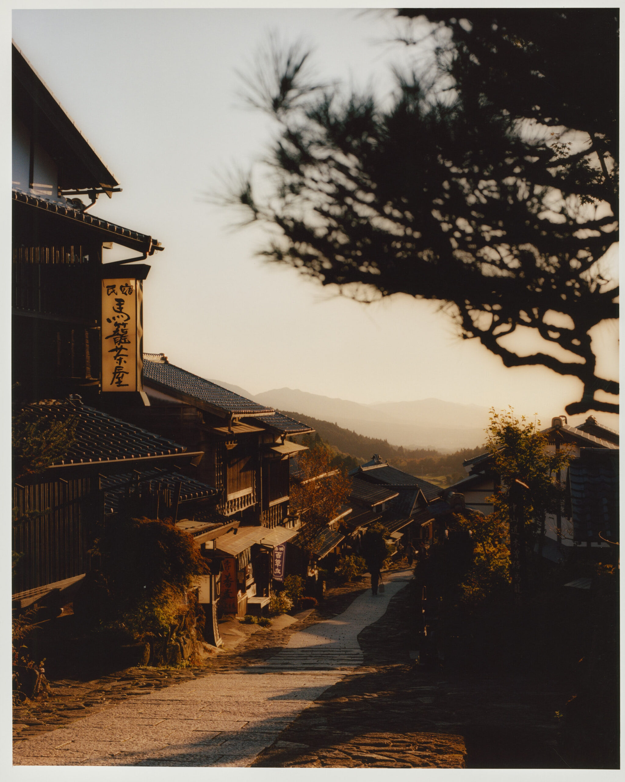 WREN-Luke_Evans_Japan_3