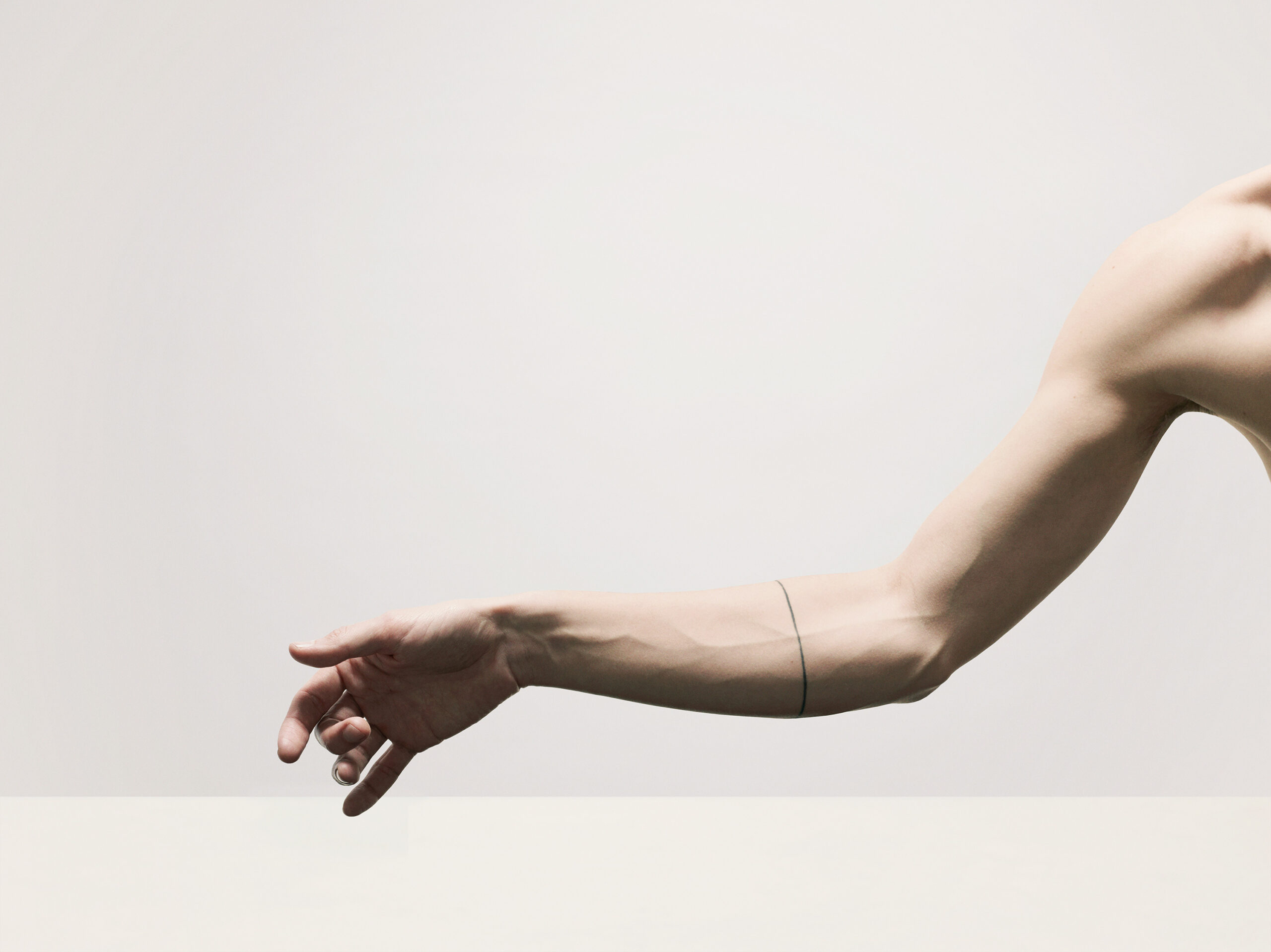 WrenAgency_FelicityMcCabe-Julius_RightHand_sRGB