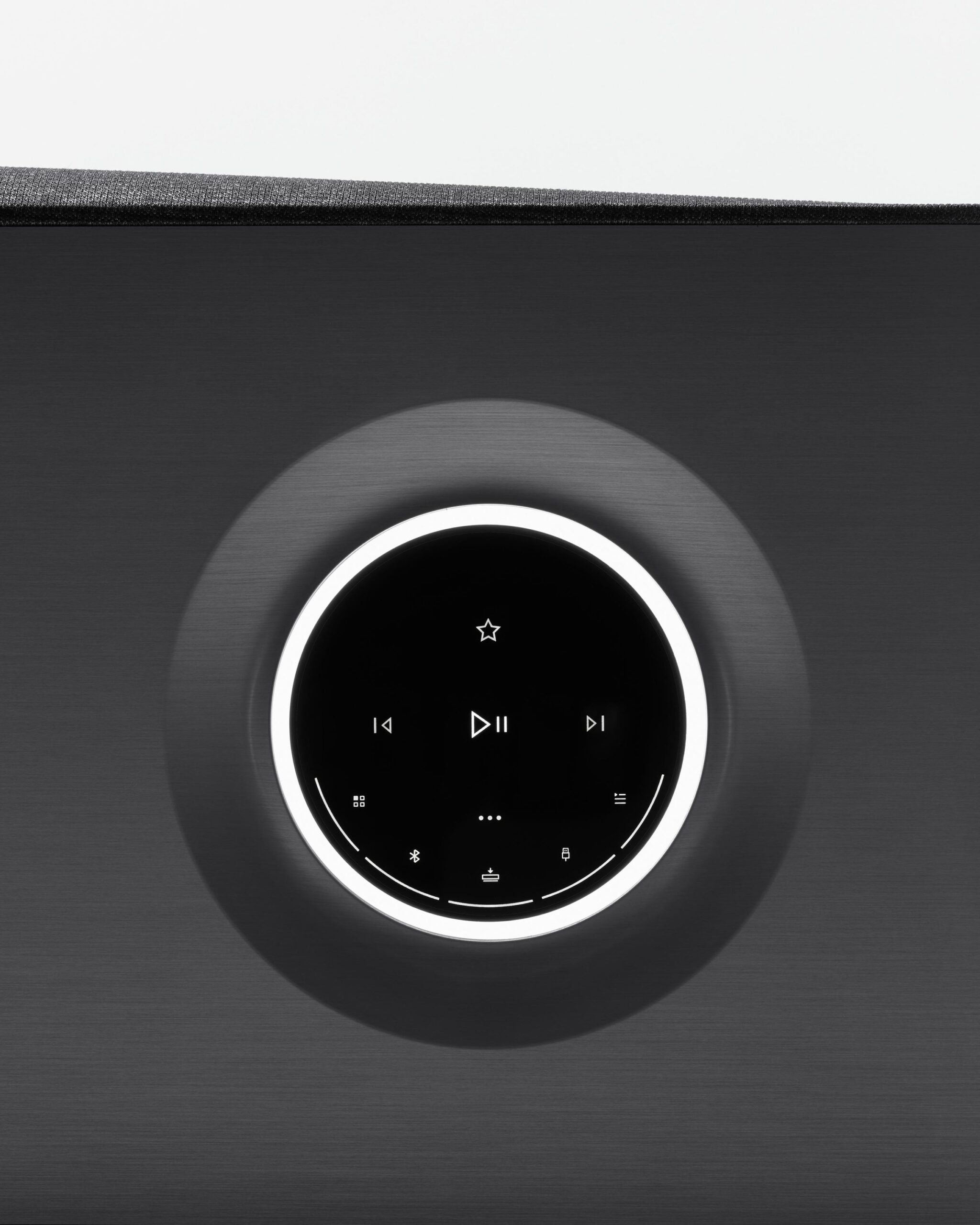 LUKE_EVANS_NAIM_MUSO_5-2400x3000