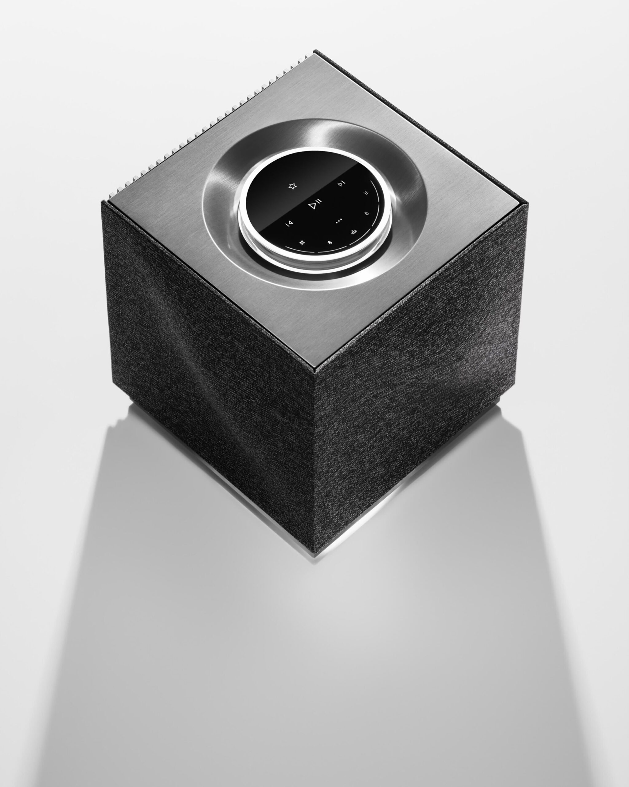 NAIM_LUKE_EVANS_4x5_9af-2022x3000