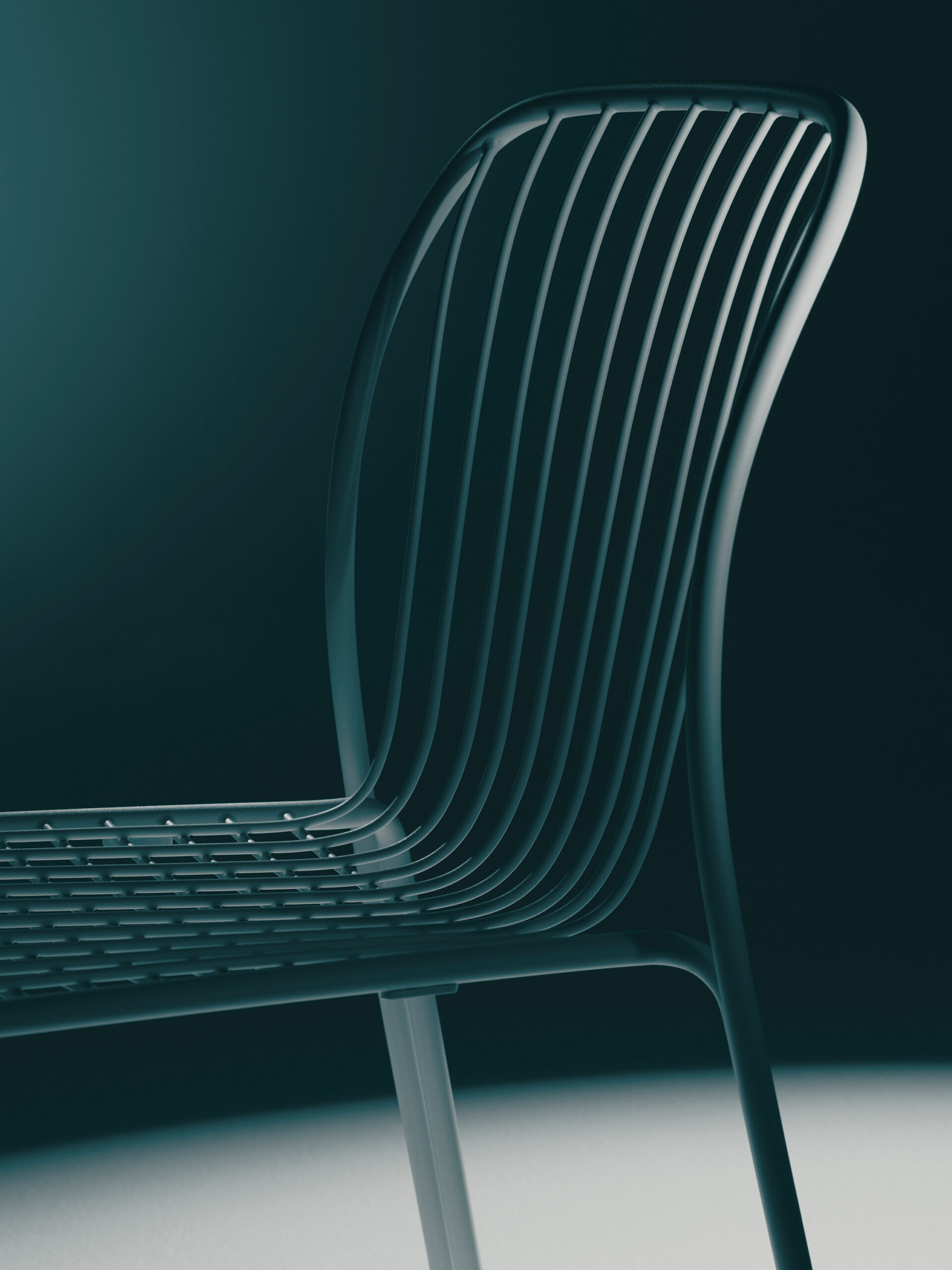 WREN-LUKE-EVANS-4x5-WALLPAPER_OUTDOOR_2