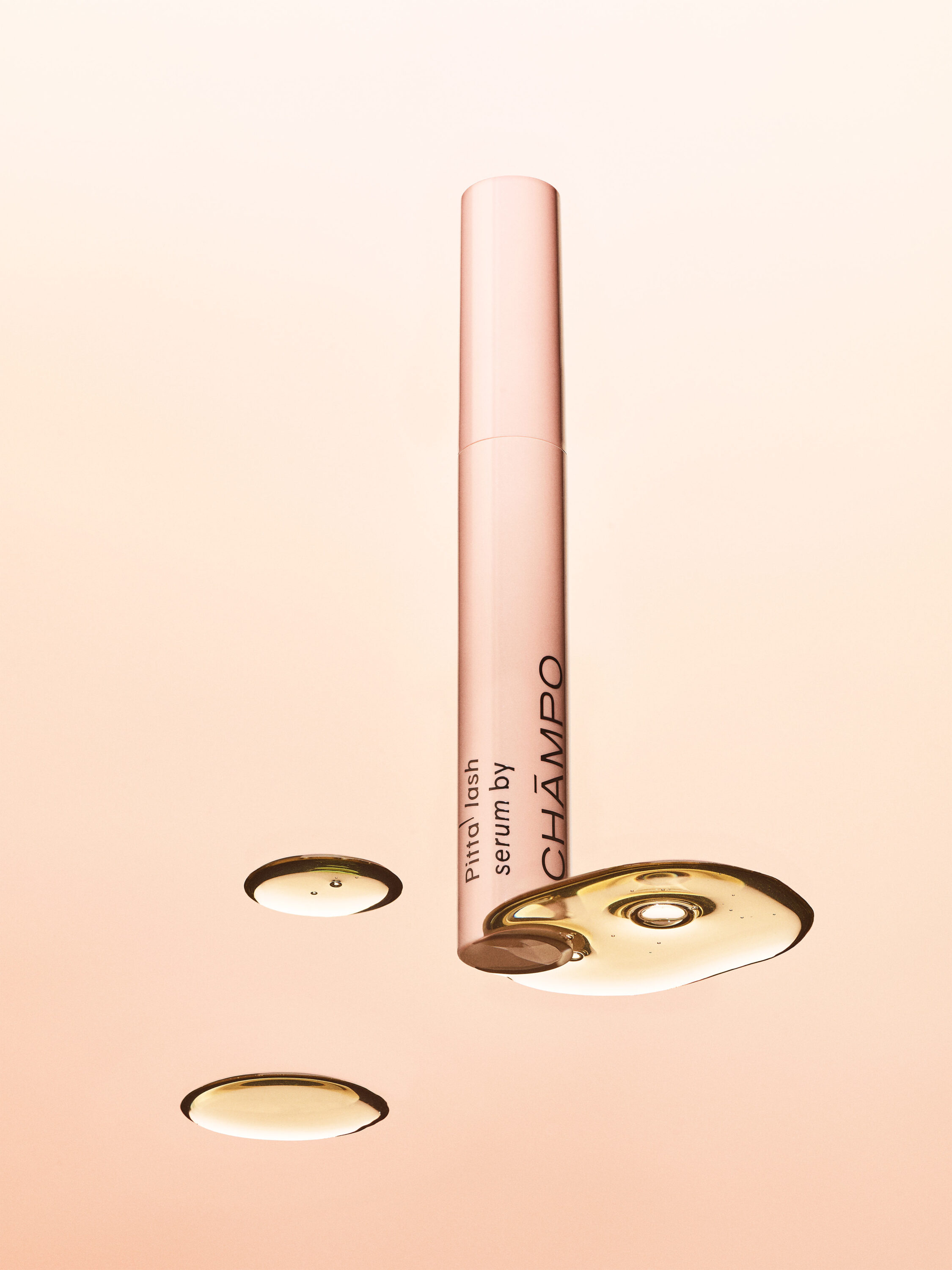 WrenAgency_FelicityMcCabe_CHAMPO_LashSerum_Shot3_opt1_sRGB