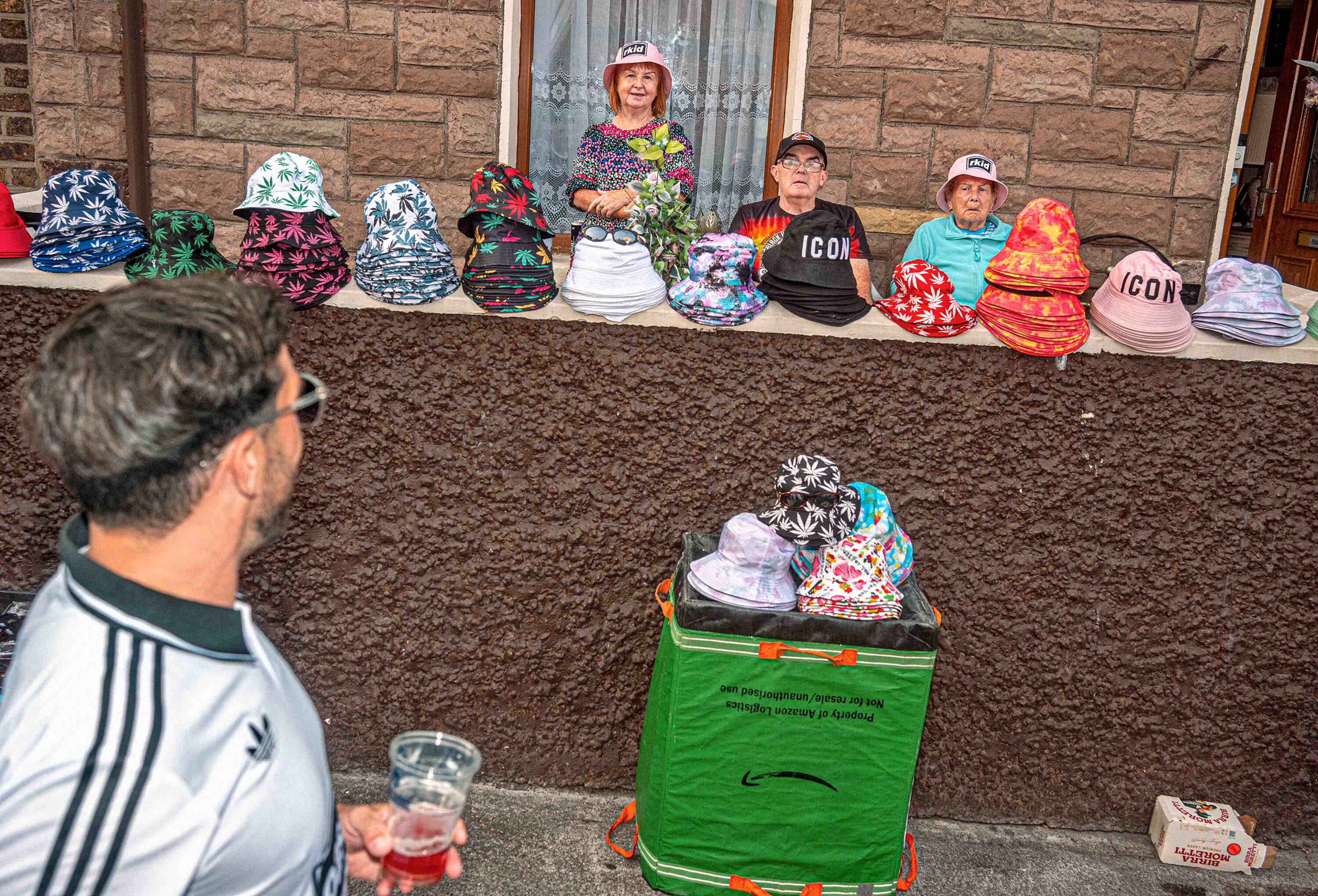 wrenagency-dougiewallace-oasis-titleimage2