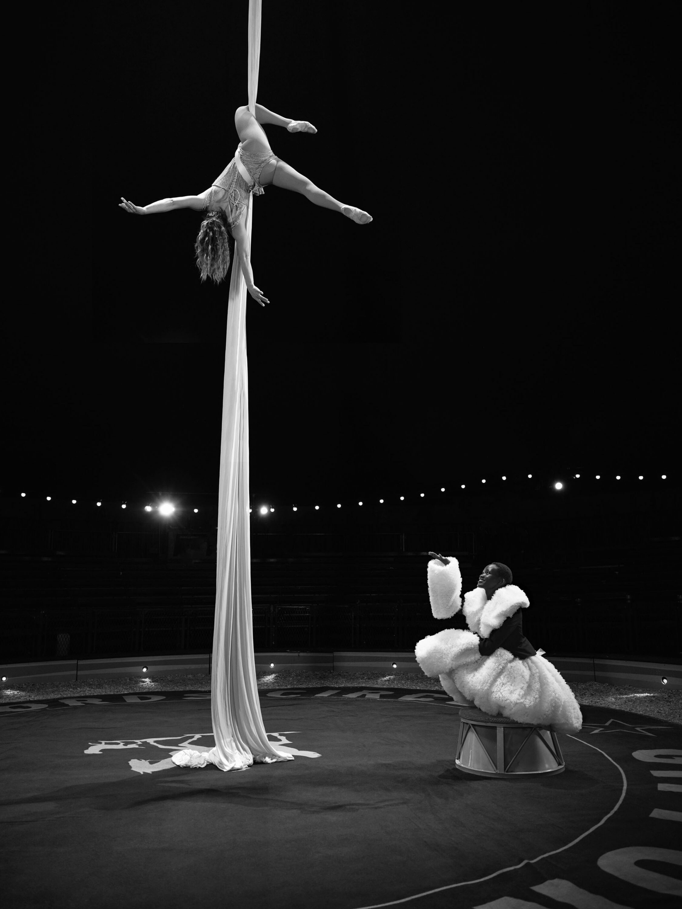 WREN-Rachel_Louise_Brown-Telegraph_Luxury-Giffords_Circus14_2