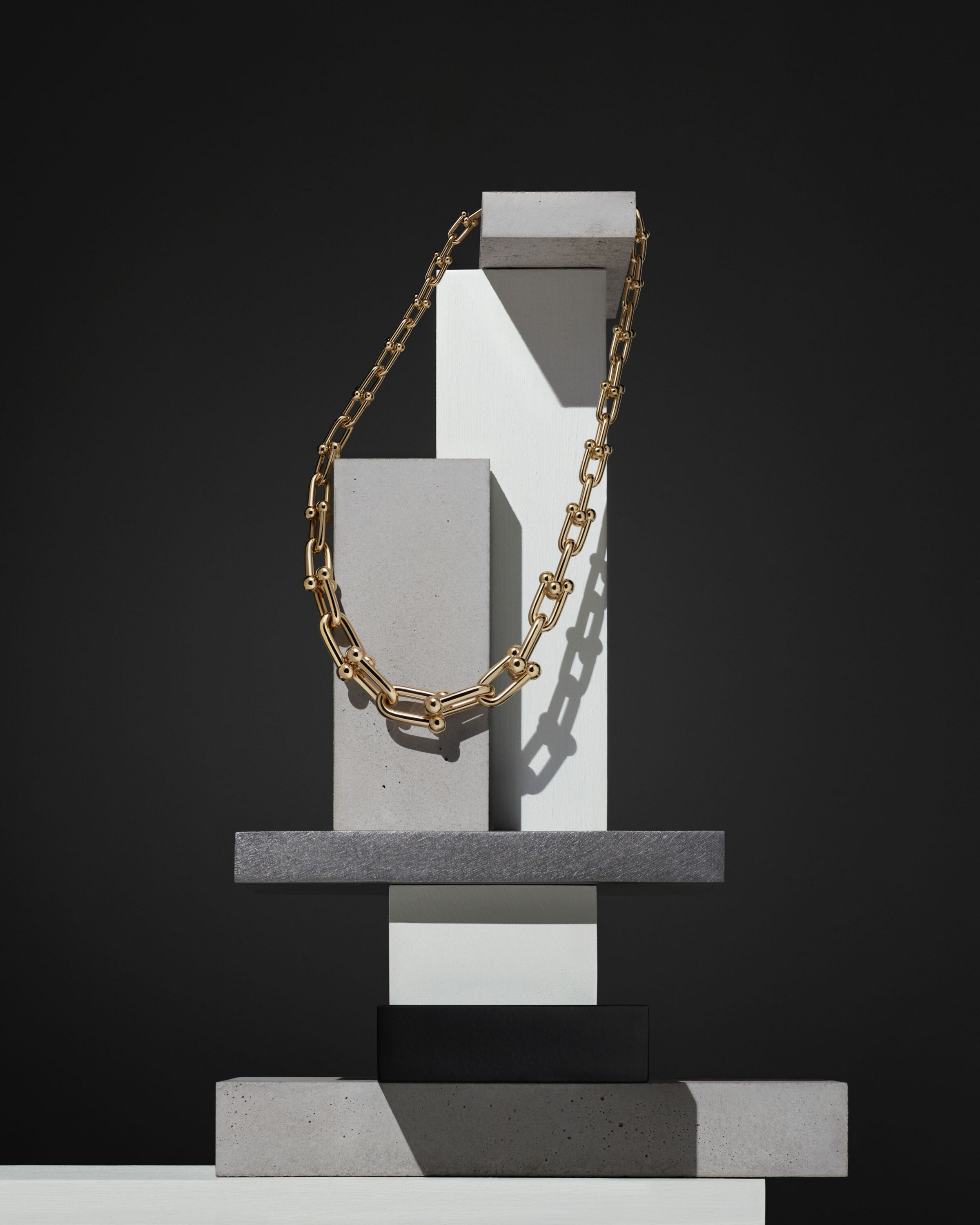 wrenagency_lukeevans_210222_TIFFANY_NECKLACE_SHOT06_F3