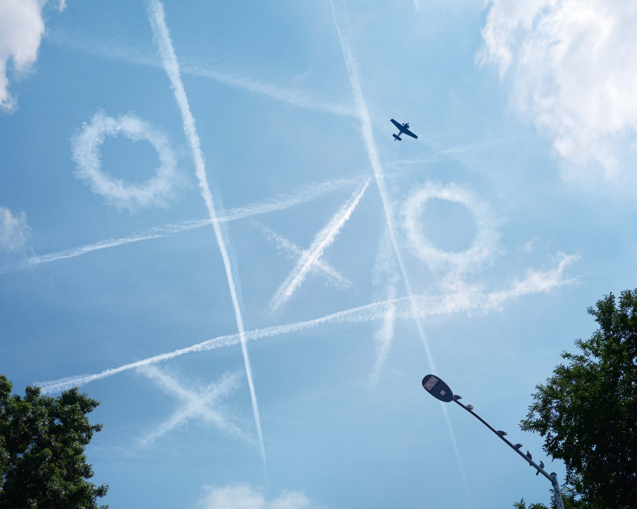 WREN-Nick_Meek-24-120_MEEK_Playstation_CGI_03b_DOOH_Noughts_Crosses_COMP23_AB_FinalArt_D48 copy 2