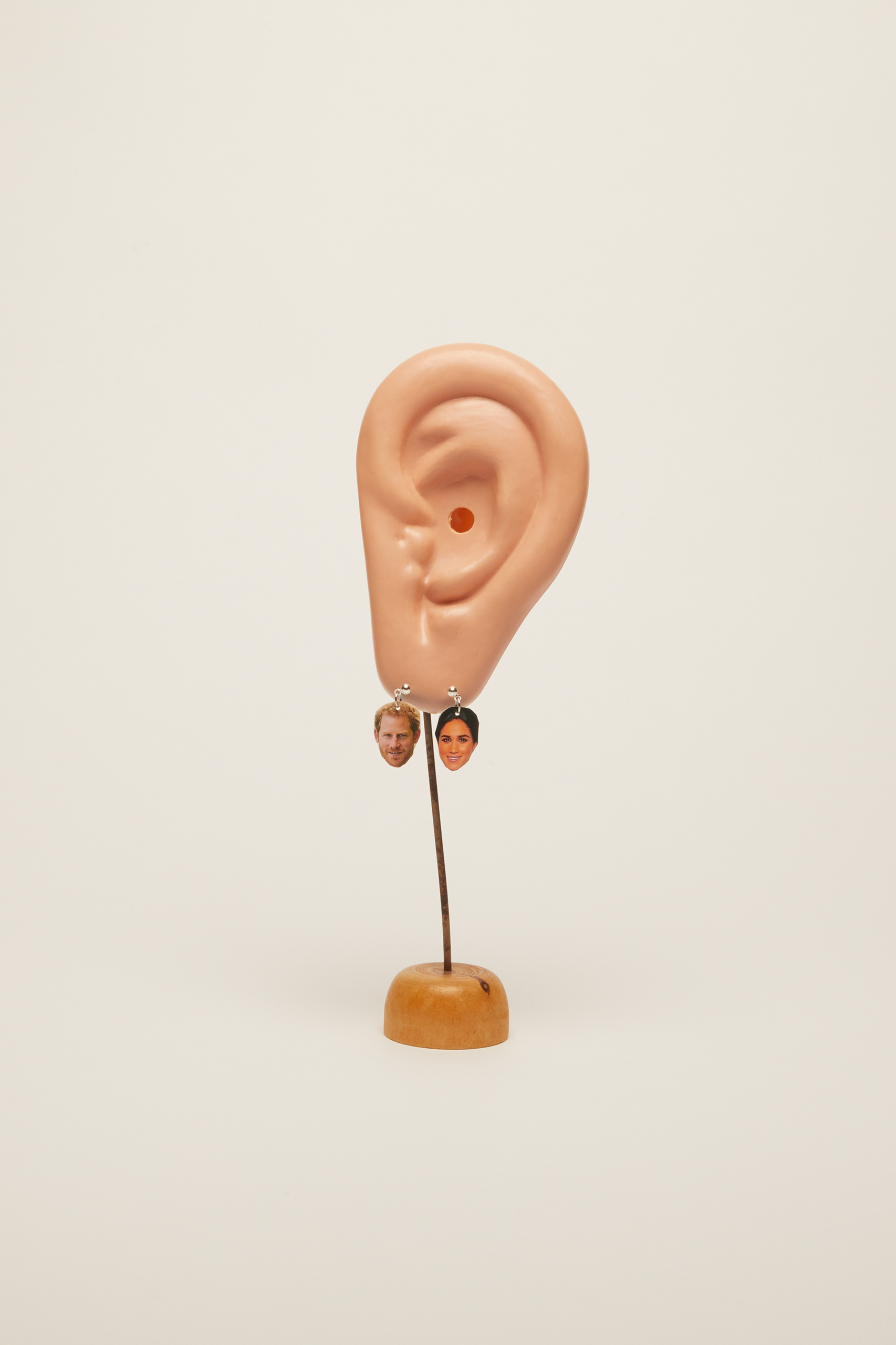 wrenagency_lukestephenson_harryandmeghan_earrings